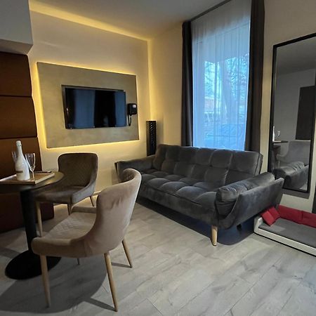 Baobab Suites Siófok Esterno foto