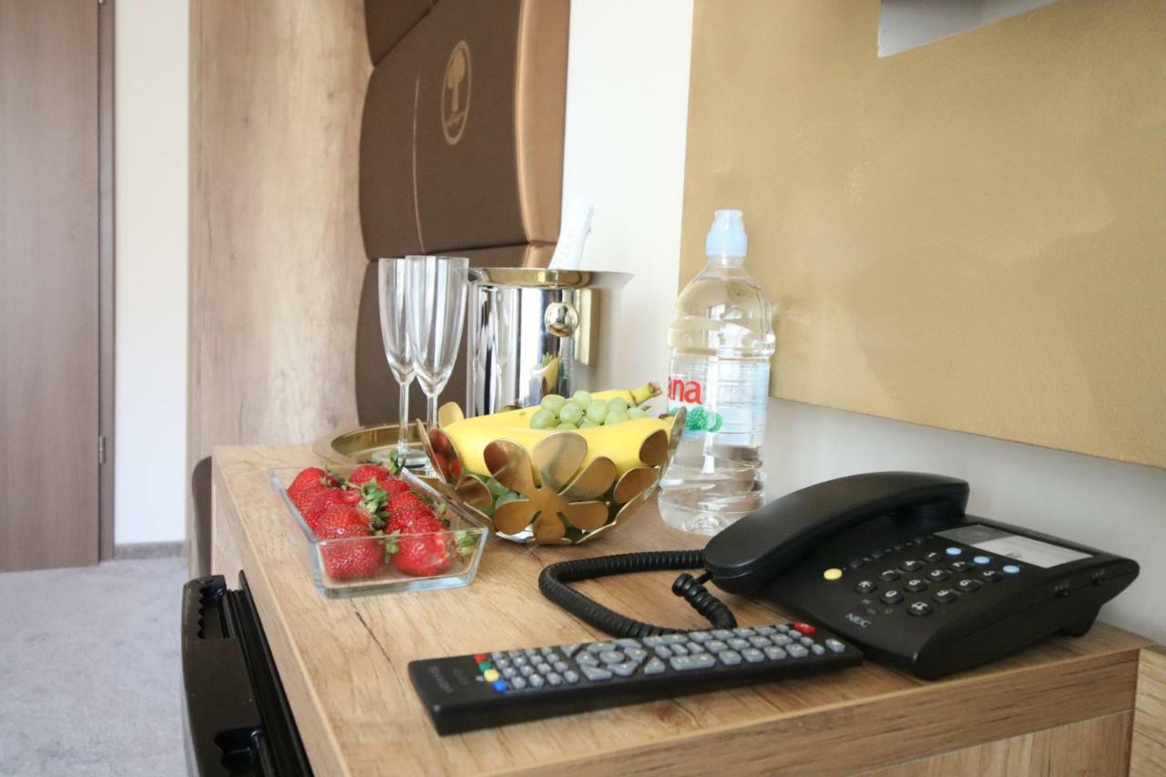 Baobab Suites Siófok Esterno foto