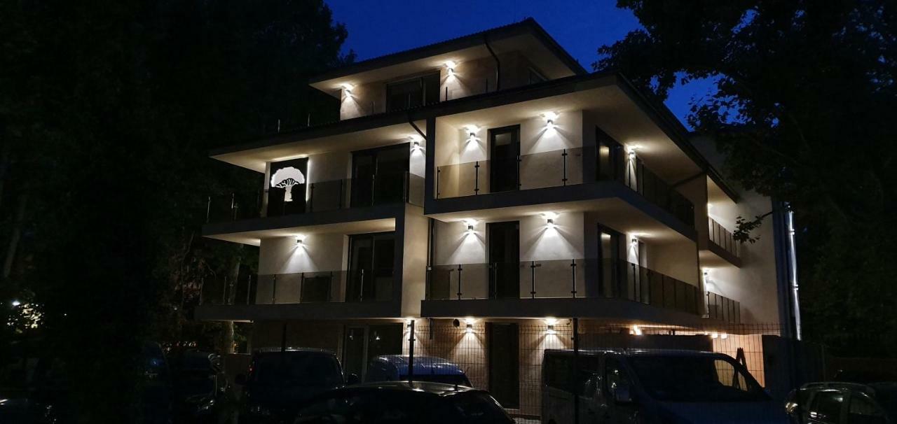Baobab Suites Siófok Esterno foto