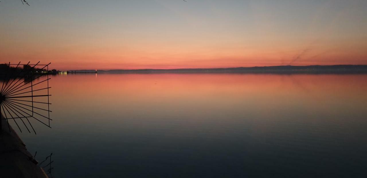 Baobab Suites Siófok Esterno foto