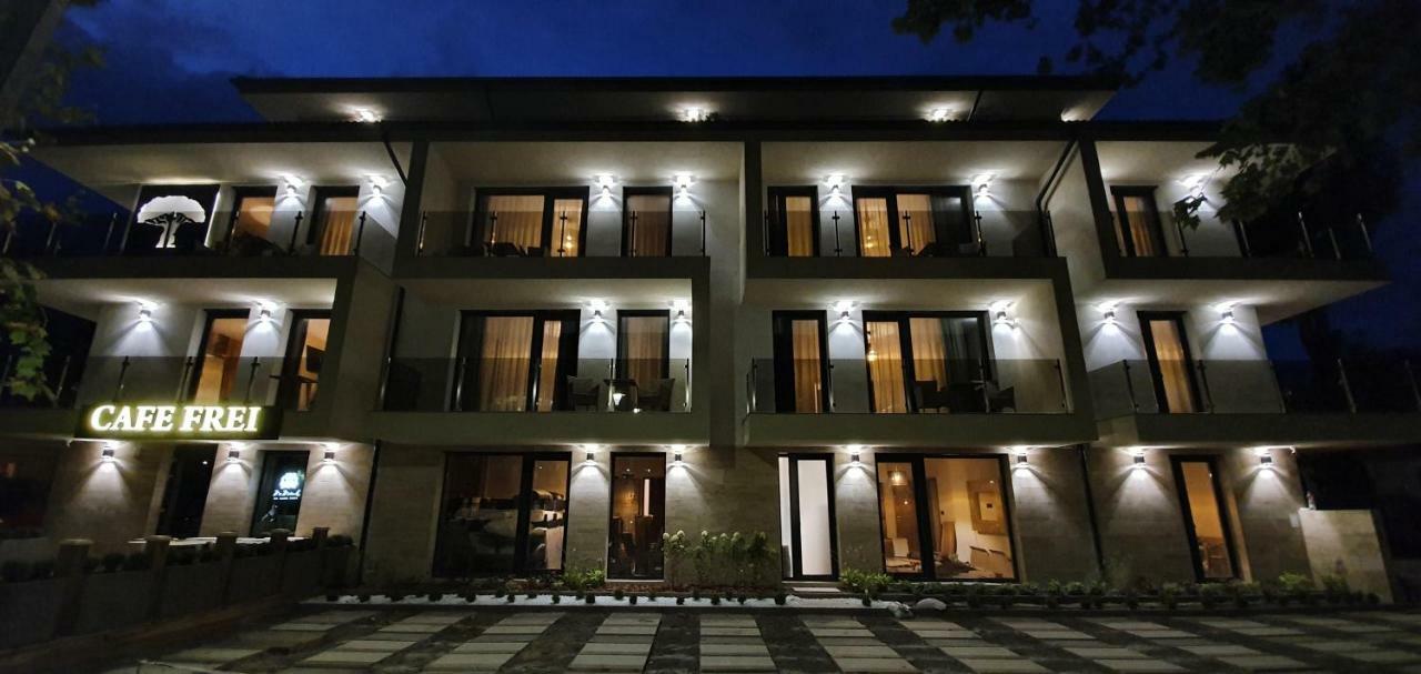 Baobab Suites Siófok Esterno foto