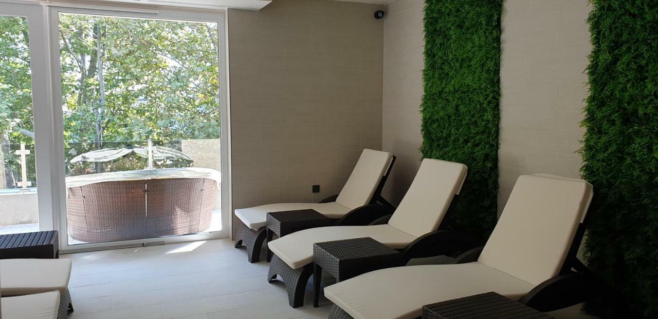 Baobab Suites Siófok Esterno foto