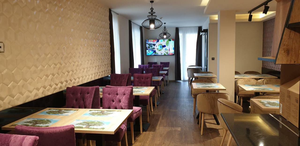 Baobab Suites Siófok Esterno foto
